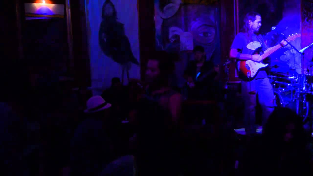 We're Not Vampires w/ Johnny Hunt: GOING TO THE UNDERGROUND books to read