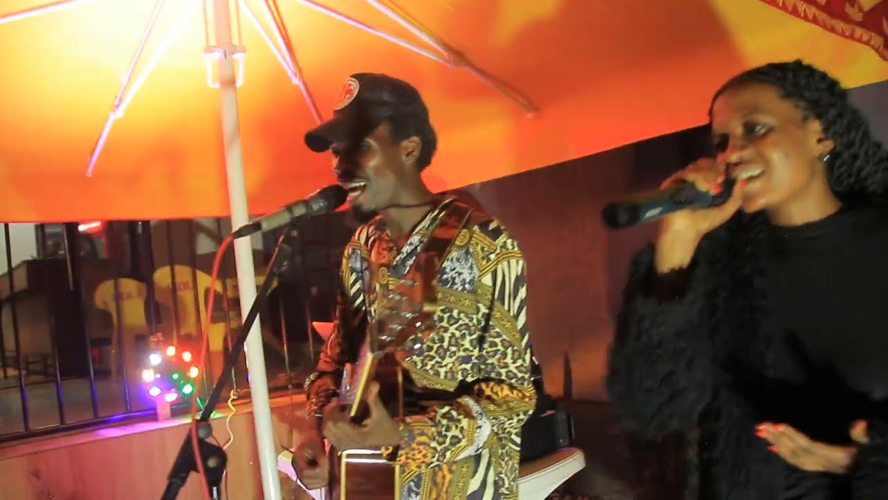 bwa mbere mu mateka habaye ibintu nkibi les wayika_sinamakosa(acoustic live performance by Cyogere 