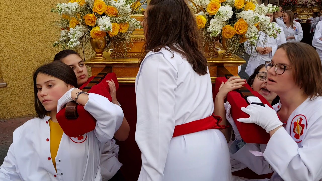 Subida de los tronos Viernes Santo por la mañana