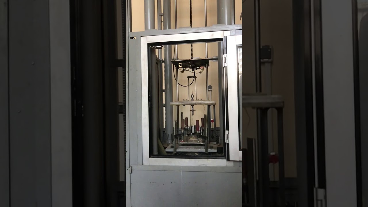 Low velocity impact test-Sandwich panel