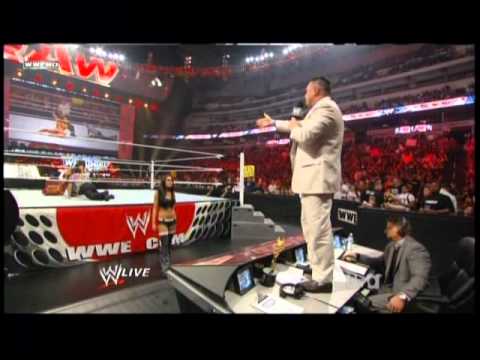 3 7 2011 Eve Torres Vs Nikki Bella Divas Championship Match