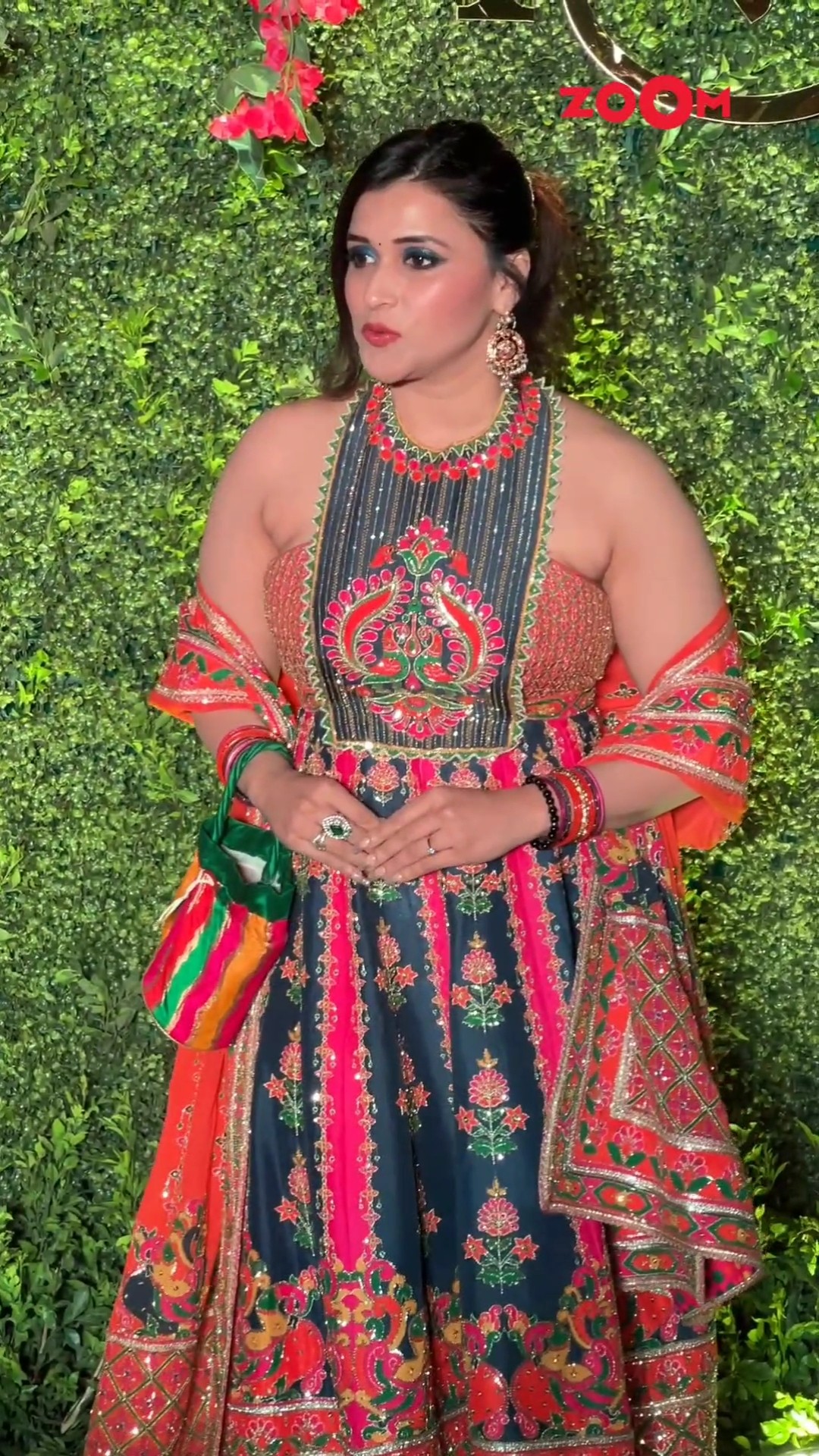 Mannara Chopra STUNS in lehenga at Priyanka Chopra's brother Siddharth's mehendi ? #shorts