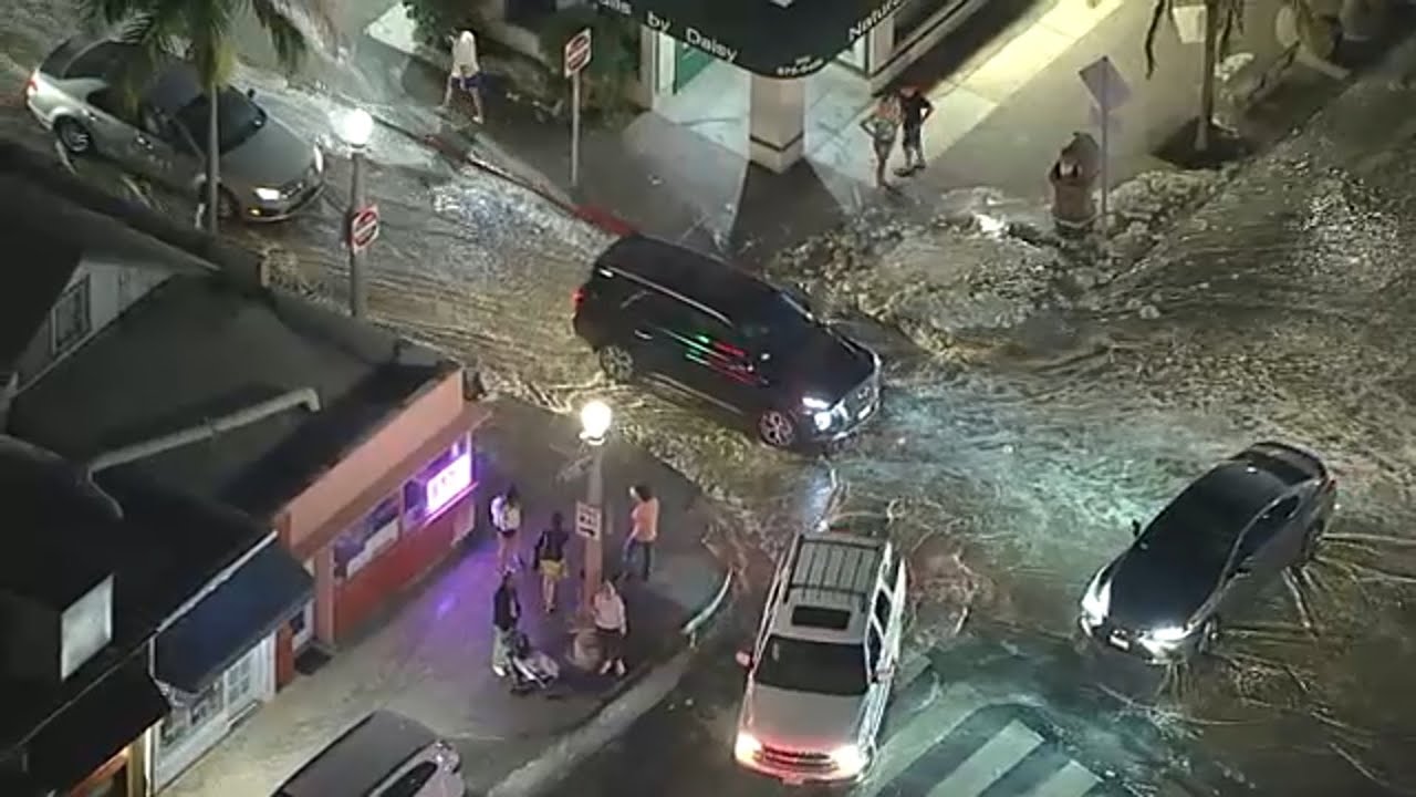 Download Newport Beach, CA streets flooded at high tide | ABC7