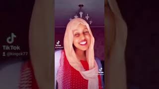 Khadra Queen Oo Gabar Wadada Dhexdeeda Kudishey