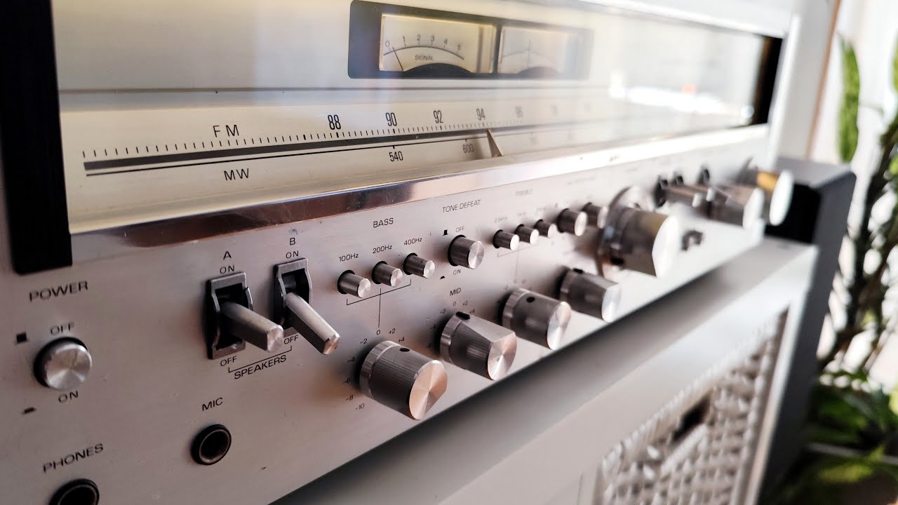 Sanyo JCX 2600 KR Receiver - YouTube