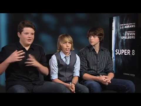  Super 8 : Elle Fanning, Kyle Chandler, Joel Courtney, Ryan Lee,  Zach Mills: Movies & TV