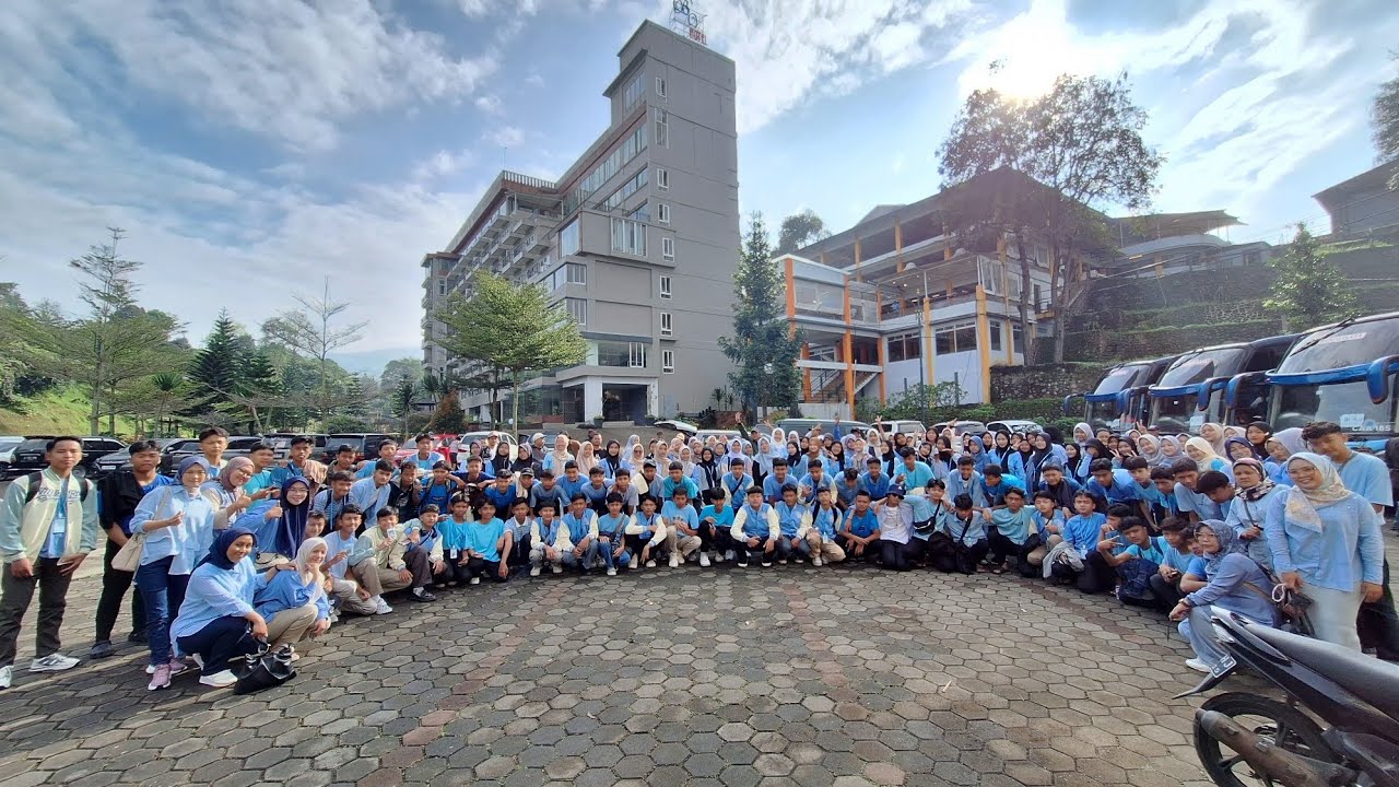 PELEPASAN SMPN 4 CURUG