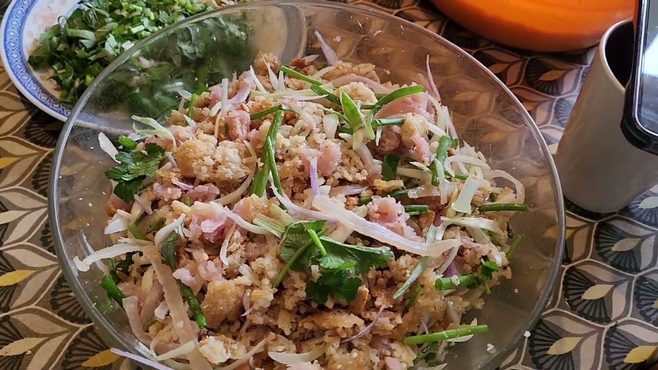 เข้าครัวทำกับข้าวสู่น้องนุ่งลูกหลานกินพี่น้อง