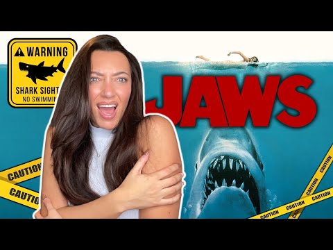 Girl who's SCARED of DEEP WATER watches *JAWS* for the First Time | Movie Reaction