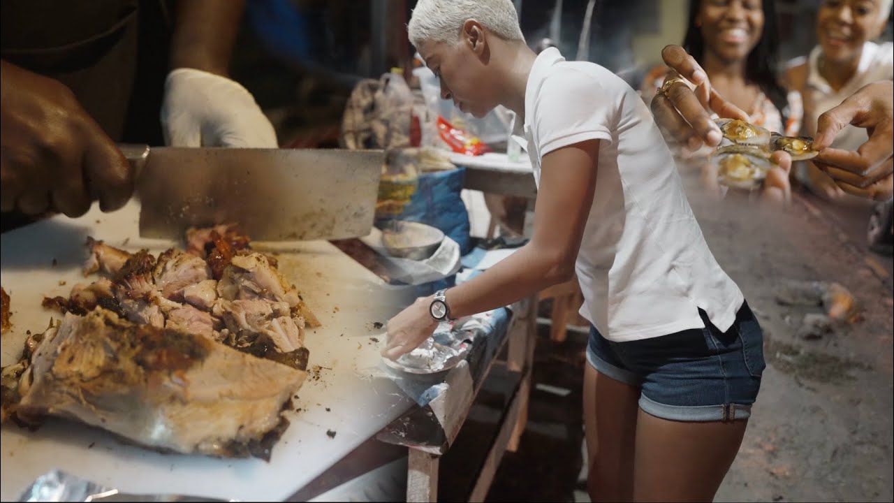 Jamaican Street Food in Kingston, Jerk Pork & Oysters Outdoor Cooking