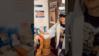 Not Roses Bestie Making Fun Of Her Habit At The Airport