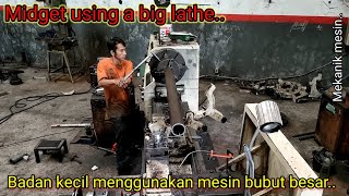 Membuat Ulir Dalam Pada Pipa Hidrolik Di Mesin Bubut Besar | Big Lathe Inner Thread Hydraulic Pipe