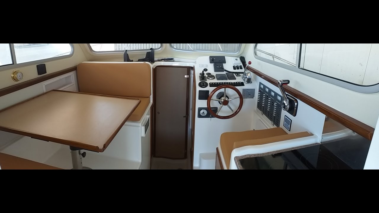 SAR 880V Cruiser εσωτερικά