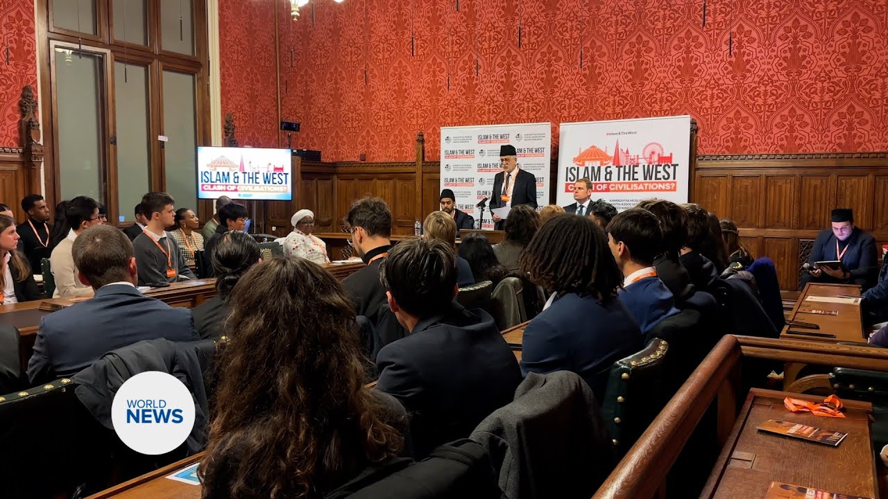 British Parliament Hosts Muslim Youth Event on ‘Islam & the West: Clash of Civilisations?'