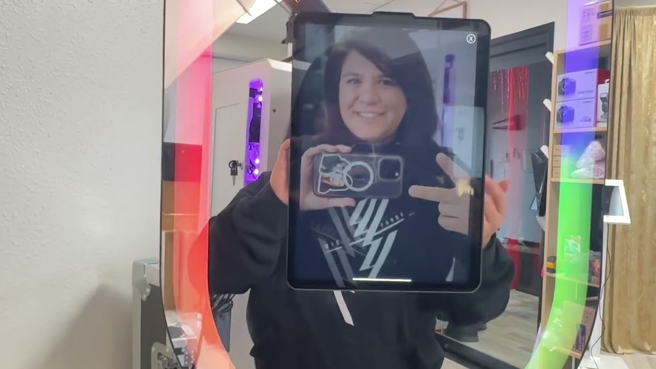 Excelsior, Photo booth, iPad, mirror, Photo booth with DSLR camera and Touchpix Photo Booth software