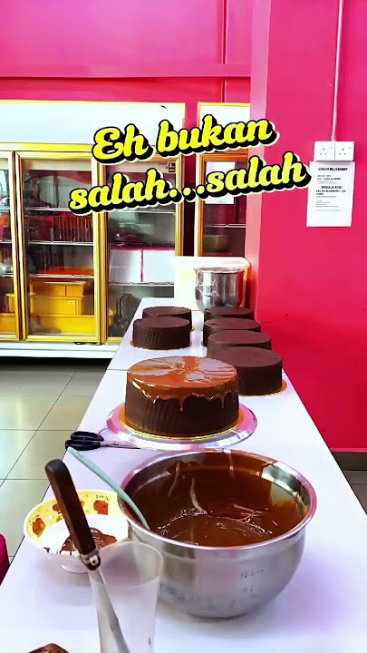 Bestselling cake whole Mamasab! 😍🎉 #cakeinthemaking #dessert #cakedecorating