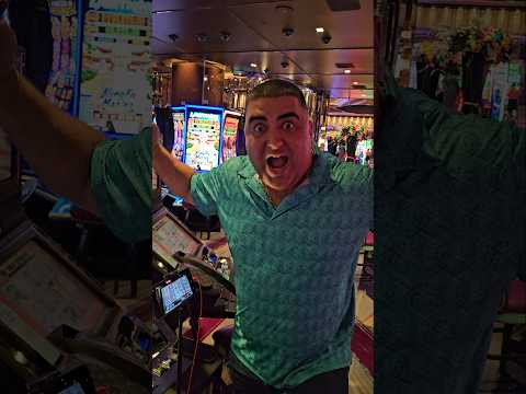 🎯 HIT SO BIG The Casino Went Silent for 30 Seconds Straight #jackpot #slot #vegas #shorts