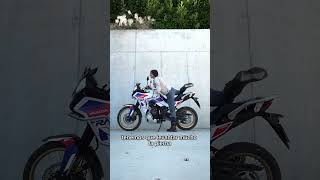 Cómo Subirse A Una Moto Trail?