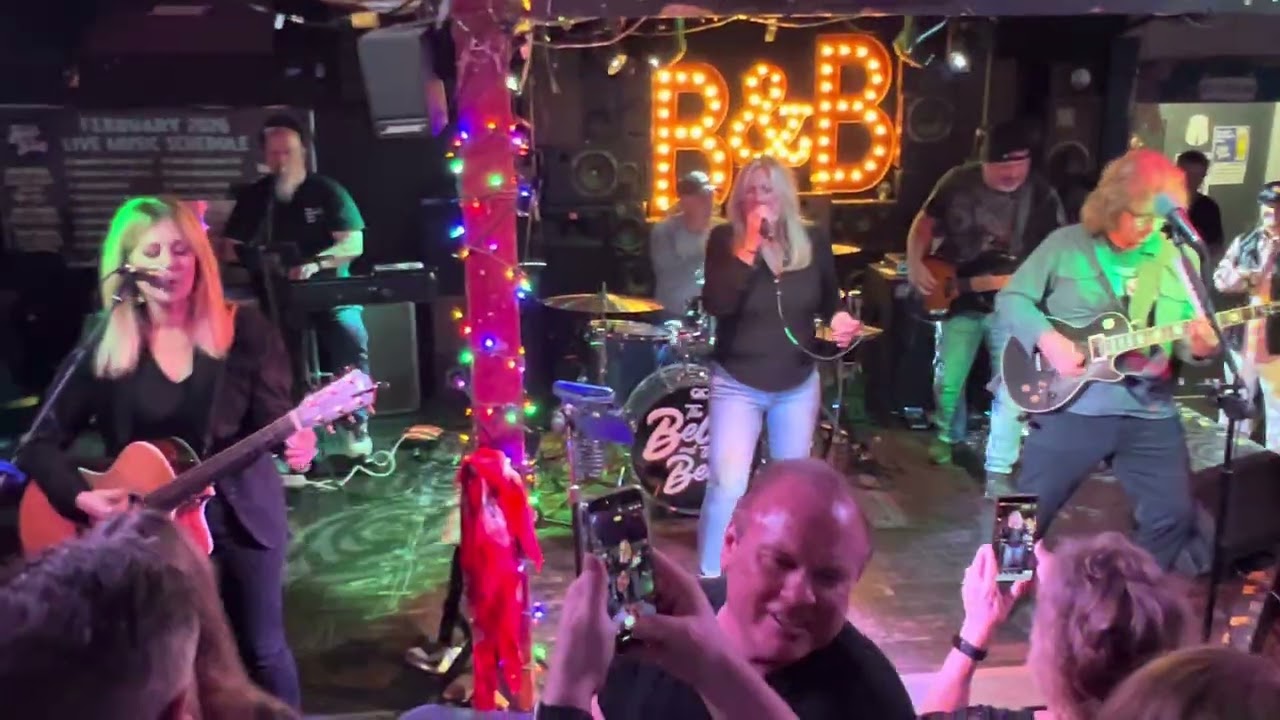 Melissa Singer Reed & Ann Coleman/“Crazy On You” at The Belle & The Bear Thursday Jam 