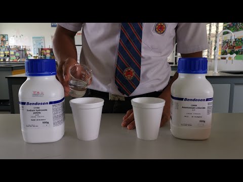 Video: Mengapa ammonium nitrat larut dalam endotermik air?