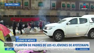 Así luce el plantón de los padres de los 43 de Ayotzinapa en el Zócalo CDMX | Noticias con Paco Zea