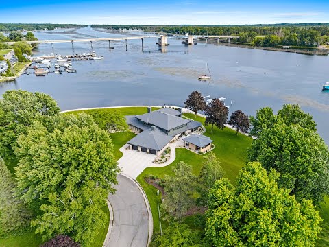 55 Utopia Circle, Sturgeon Bay, WI home video tour