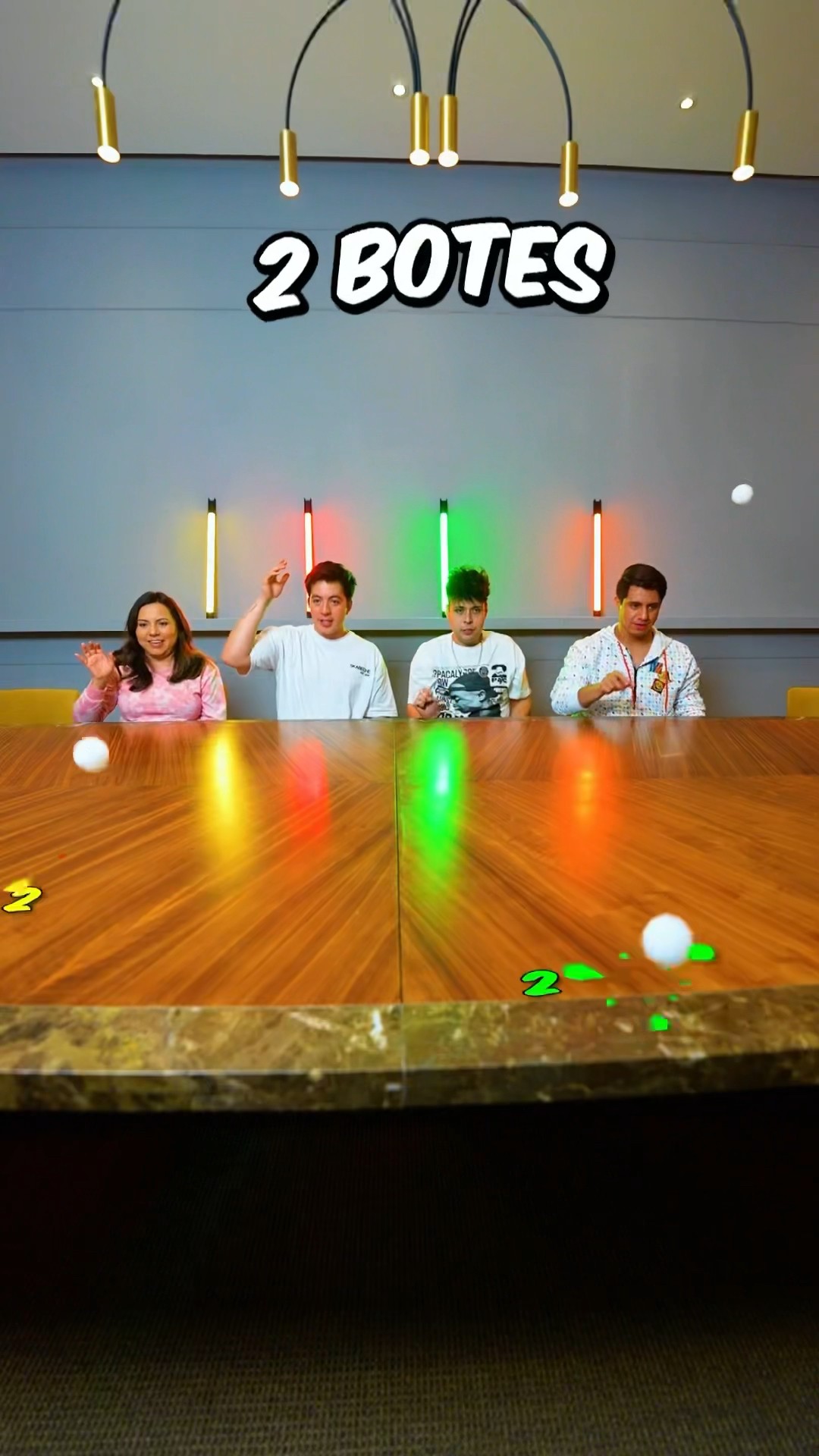 Podrías hacer que bote una pelota 5 veces?