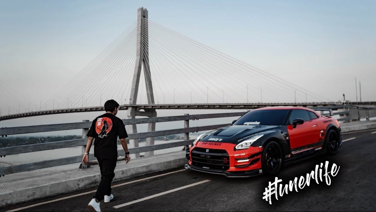 | G O D Z I L L A   E M E R G E S   F R O M   D A L A   B R I D G E ’S   V L O G |