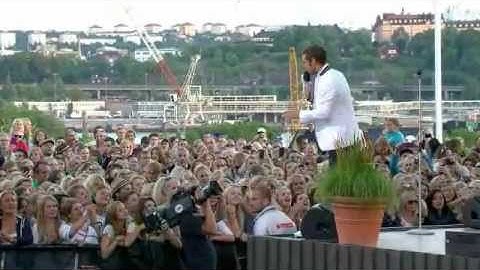 Thumbnail of MÅNS ZELMERLÖW "Human" (by The Killers) @ Webballsången, SVT July 12 2011)