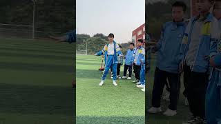 最幸福的就是把快乐传递给叔叔阿姨哥哥姐姐们#操场上的他们永远快乐 #快乐学习快乐成长 #记录校园生活