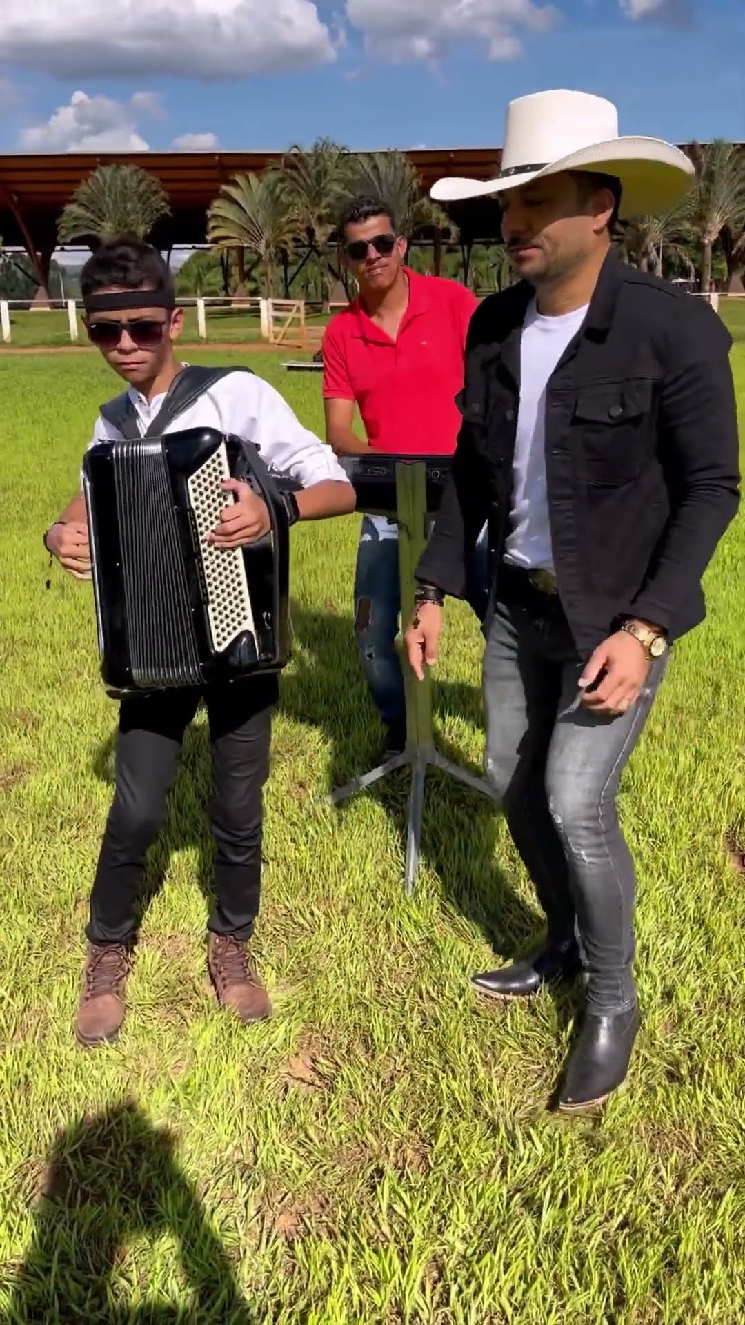 Leãozinho do forró estourou com a música forró do meu Goiás #boanoiteee #sanfoneiro #sucesso
