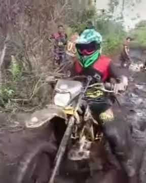 TRABAS LUMPUR || stories dan video singkat || STORY WA TERBARU 2020