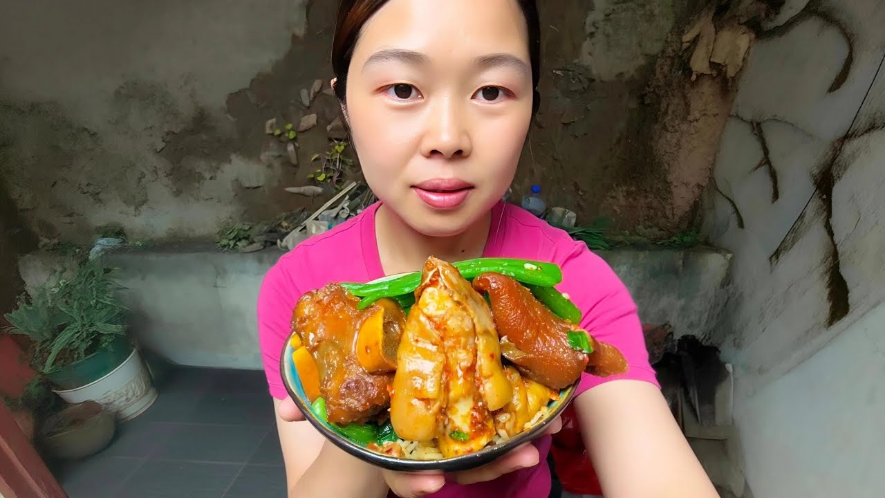 Steamed & Seasoned Pork Trotters — So Tasty You Can Feel It Through the Screen!