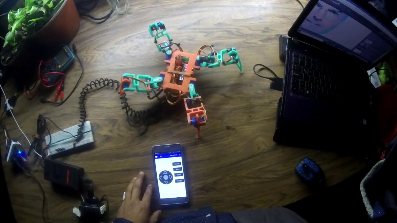 quadruped arduino 3d print spider controling by smartphon