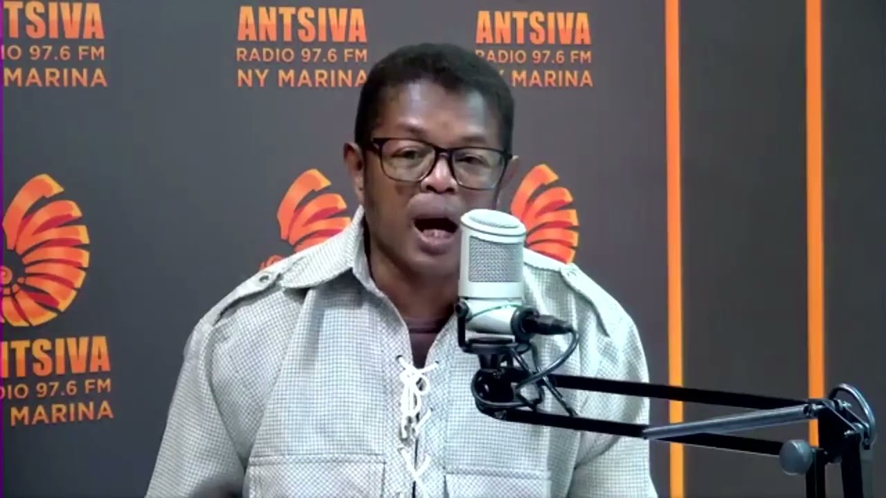 Lapakevitra Antsiva miaraka @ i RAIININJAONARY sy Ismael RAZAFINARIVO