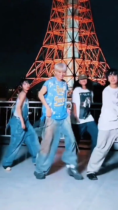 V doing slow dancing challenge with his dance crew❤🔥 #taehyung #slowdancing #v