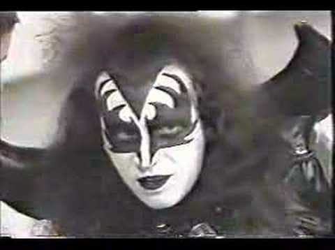 Gene Simmons on the Mike Douglas Show 1974