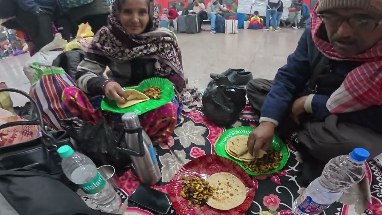 Malangwa se Patna fir Patna se Malangwa tak ka Struggle | Patna Junction | NJ VLOGS | NILESH JHA