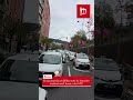Los taxistas avanzan en dos marchas, a pie y en caravana