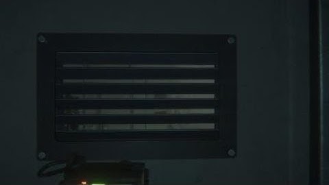 Alien: Isolation™ - Tense hiding in locker