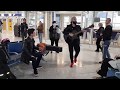 მოხეტიალე მუსიკოსები ათენის აეროპორტში moxetiale musikosebi atenis aeroportshi
