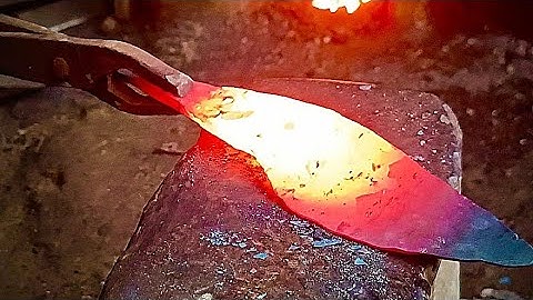 Making A Khukuri knife from a Truck Leaf Spring 