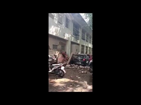 زلزال يضرب إندونيسيا ويوقع ما لا يقل عن 20 ضحية
