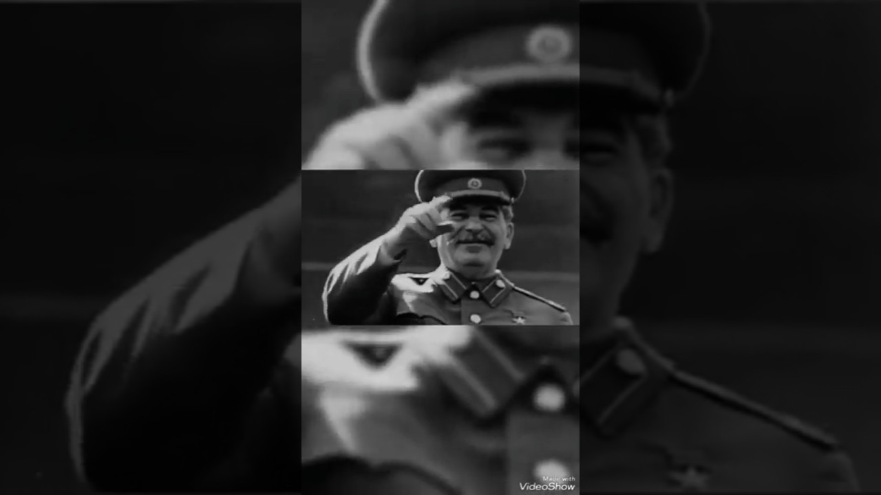 СТАЛИН ТАНЦУЕТ НА ПАРАДЕ