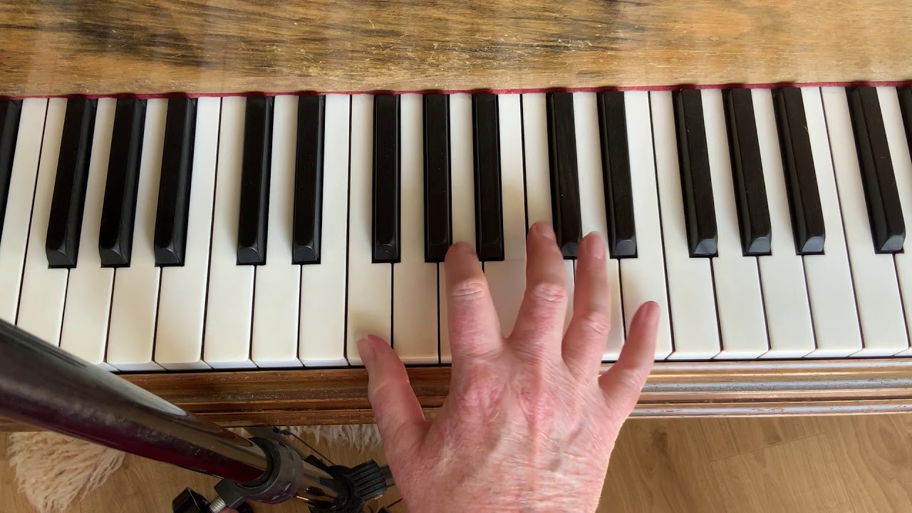 "Un vieux, ça pense" disait un humoriste.