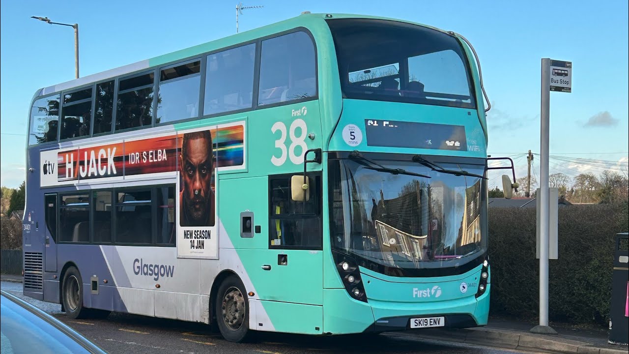 *1/3 38 BRANDED MMCS LEFT* First Glasgow ADL Enviro400MMC 34401 SK19 ENV on 31 to St Enoch Centre