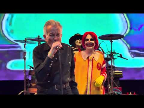 Mac Sabbath w/ Lee Ving of FEAR - Beef Bologna (live at the Garden Amp)