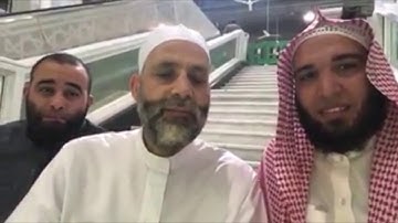 حسن صالح يرتل من سورة الروم علي سلالم الحرم بجوار الكعبة  [ الله الذي خلقكم ثم رزقكم ثم يميتكم ....]