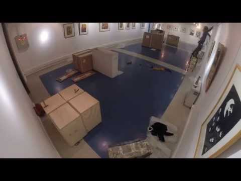 Vídeo: Howdens té una sala d'exposició?