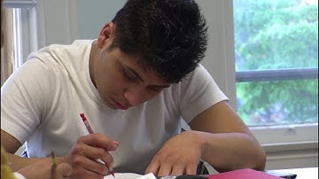 The Literacy Center is looking for Volunteer Tutors